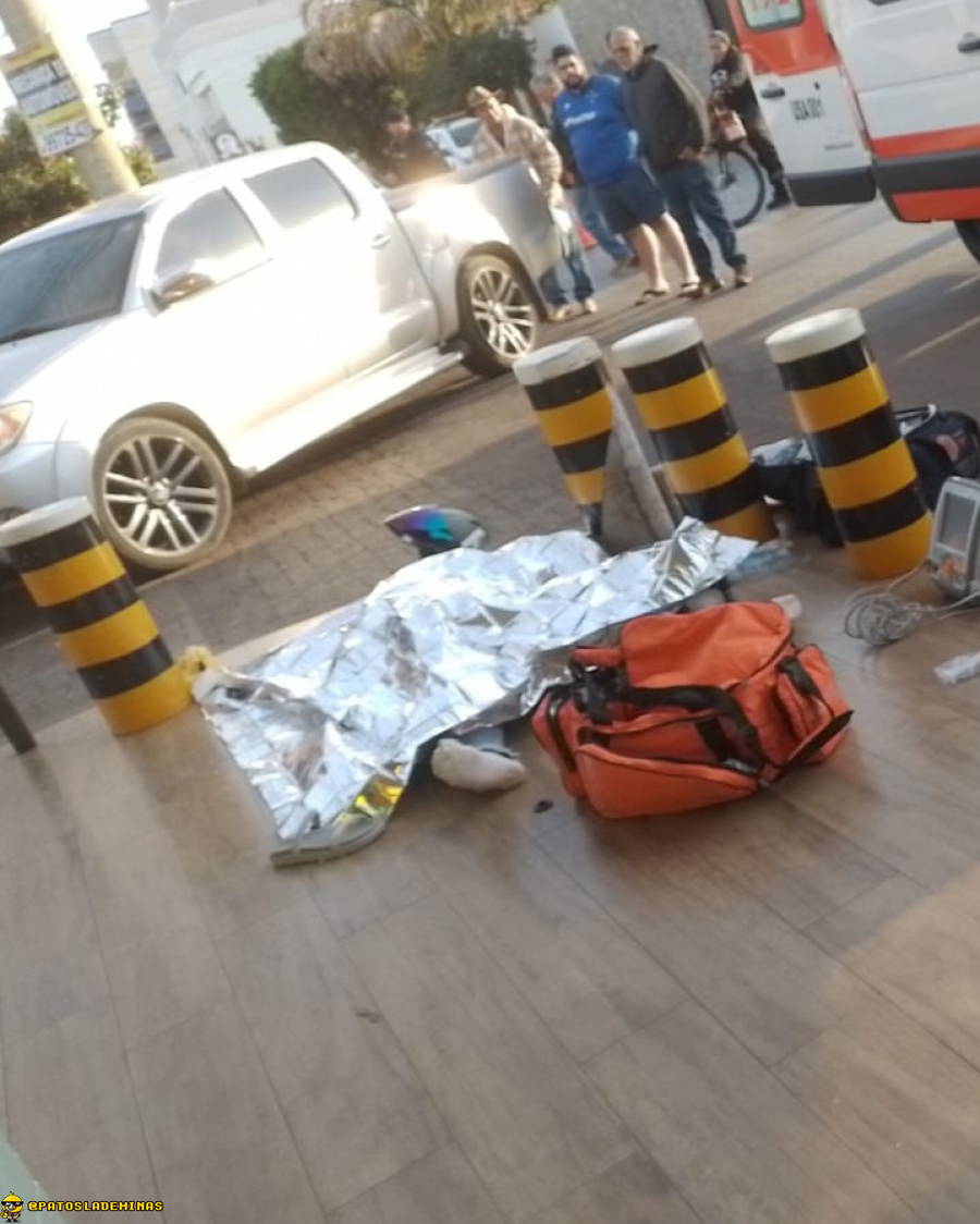 Acidente no bairro Cristo Redentor deixa uma jovem morta e um homem ferido